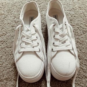 Steve Madden Platform Sneakers 💓
